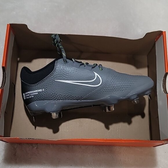 Nike Women's Hyperdiamond 4 Pro Metal Fastpitch Softball Cleats - Picture 9 of 11